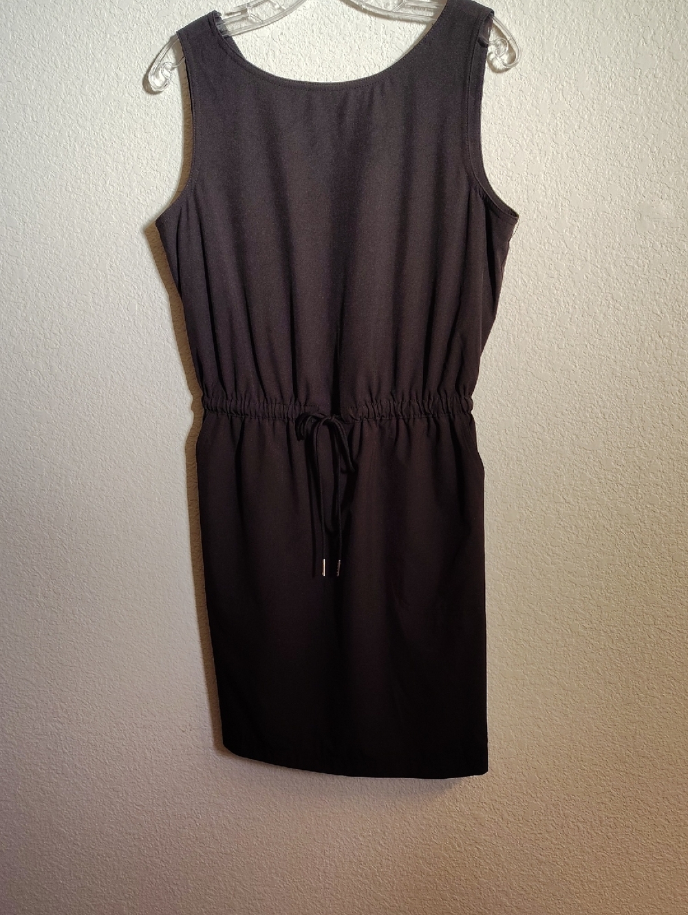 NEW Calvin Klein Women's Size 6 Black Sleeveless Drawstring Pockets Midi Dress